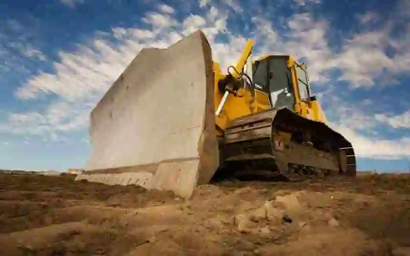 Bulldozeri suurten maamäärien siirtämiseen